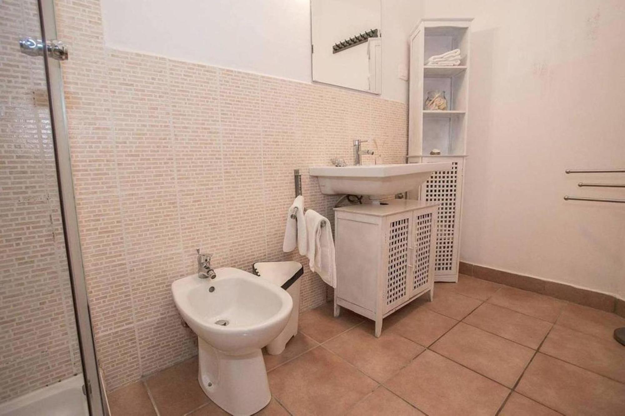 Holiday Home Deborah With Private Pool لابين المظهر الخارجي الصورة
